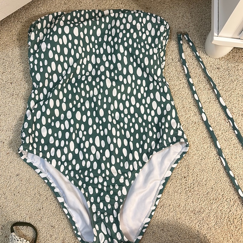 Dotted women’s bathing suit